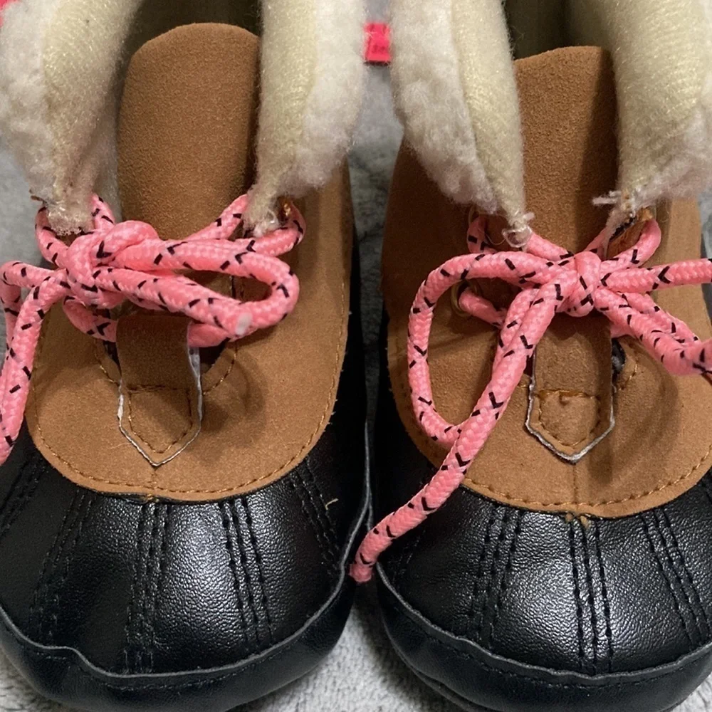 Carter’s 9-12 month baby fur snow boots